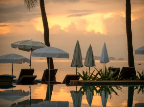 Lanta Casuarina Beach Resort