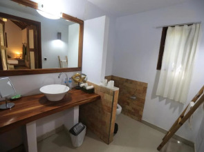 Laguna Gili Beach Resort