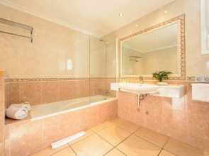 Villa Los Cuatro Arcos