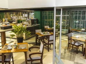 Urban Green Hotel & Suites