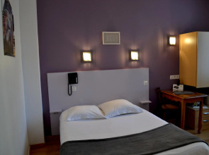 Hotel De La Porte Saint Pierre