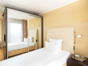 Elaya Hotel Hamburg Finkenwerder