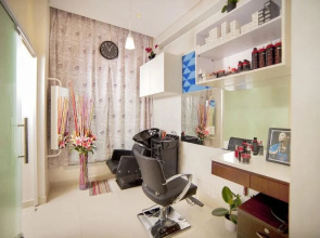 Raviz Center Point Hotel