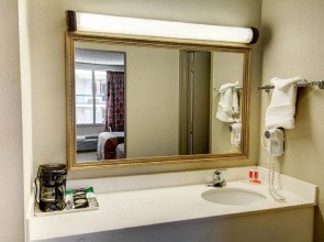 Econo Lodge Takoma Park