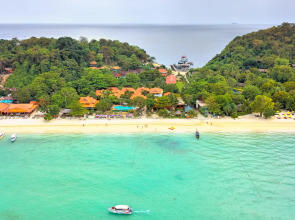 P. P. Erawan Palms Resort