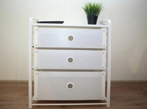 Диван и чемодан на улице Сибиряков-Гвардейцев