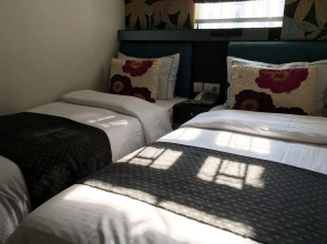 Seasons Hotel - Tsim sha tsui