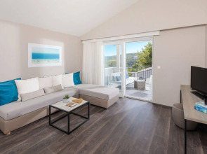 Gava Waterman Milna Resort