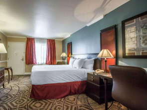 Clarion Inn Near China Lake Naval Station