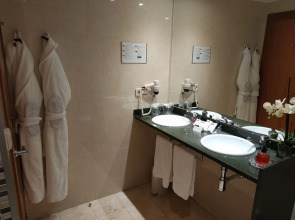 Отель RH Sorolla Centro