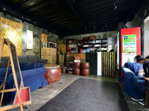 Shanghai Old West Gate Hostel