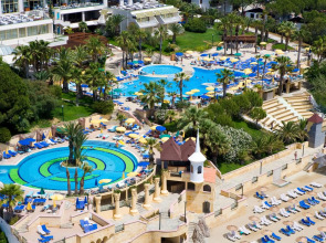 Fantasia Deluxe Hotel