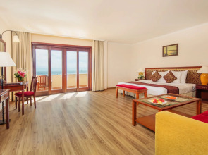 Sunny Beach Resort and Spa