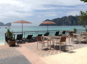 Phi Phi Long Beach Resort & Villa