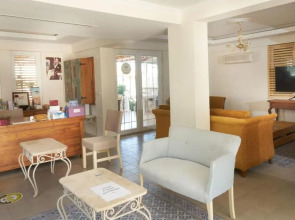 Larimar Suite Hotel