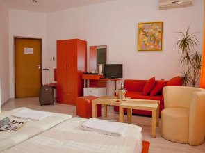 Scottys Boutique Hotel