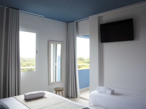 You & Co. Saler Beach Boutique Hotel