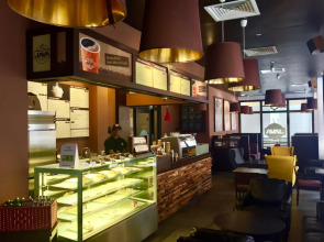 Fairway Colombo - Sri Lanka's First Hotel With Robot Technology