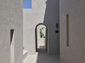 Aeon Suites - Adults Only