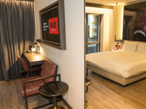 Radisson RED London Greenwich The O2