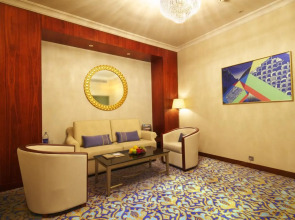 Raviz Center Point Hotel