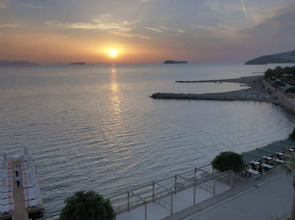 Dragut Point North Hotel