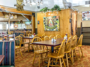 Navajoland Hotel of Tuba City