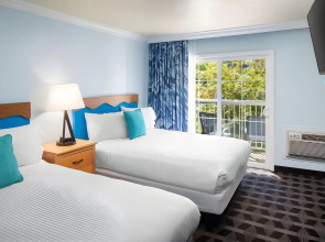 Beach Retreat & Lodge at Tahoe