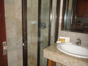 City Suites Ramos Tower