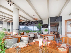 DoubleTree by Hilton Dubai - Jumeirah Beach