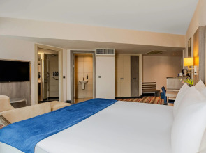 Ramada Plaza by Wyndham Izmir