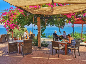 Ece Hotel Sovalye Island