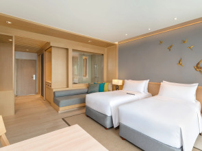 Le Meridien Khao Lak Resort & Spa