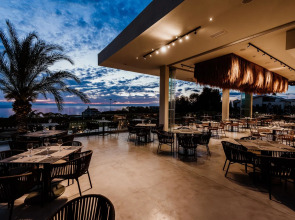 Cavo Zoe Seaside Hotel