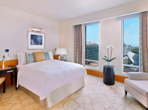 The Ritz-Carlton Residences, Dubai International Financial Centre