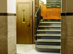 In Roma Vale & Hillary Colosseo