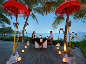 Отель Candi Beach Resort and Spa