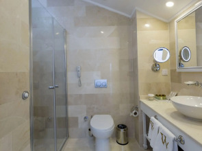 Wise Hotel & SPA - Adult Only