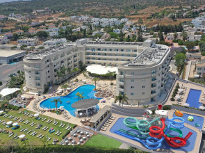 Sunrise Oasis Hotel & Waterpark