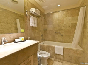 Crown Regency Suites & Residences - Mactan