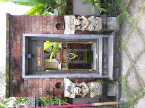 Umah Dangin Guest House