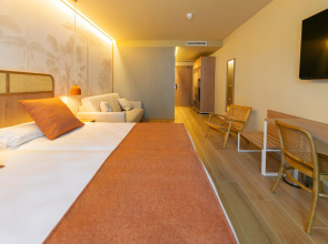 Hotel Port Jardín Milenio