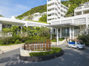 Отель The Nai Harn