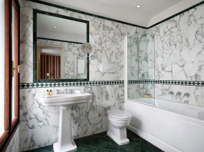 Sina Palazzo Sant'Angelo