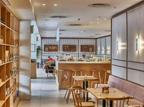 The Onyx Apartment Hotel by NEWMARK