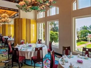 Hong Kong Disneyland Hotel