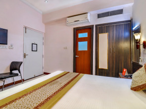 OYO 5539 Merit Hotel