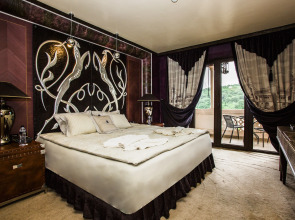 Royal Castle Design & SPA Hotel