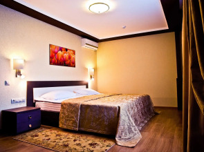 Отель Горняк