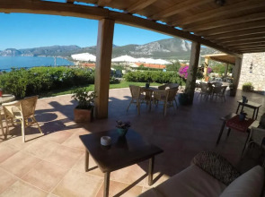 Hotel Villa Gustui Maris